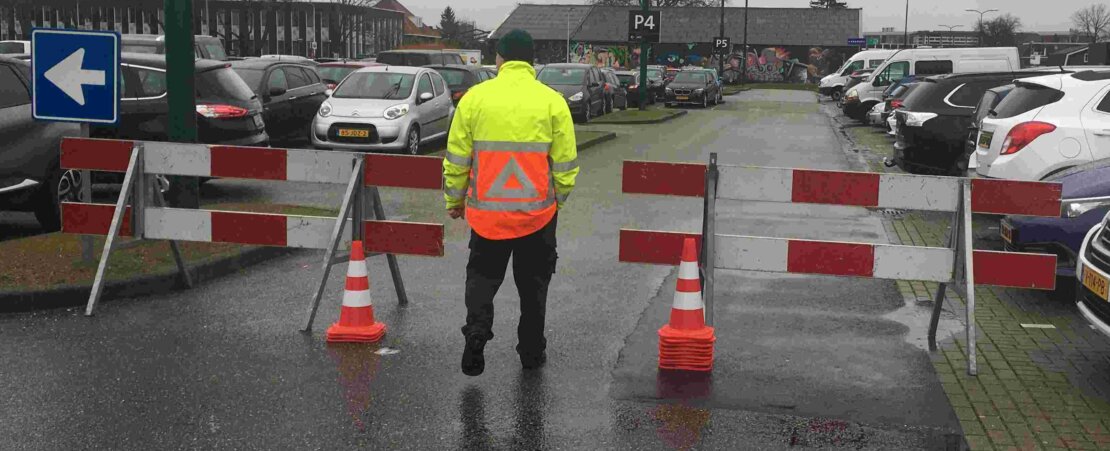 Professionele parkeerbegeleiding in Utrecht en omgeving. 030 Verkeersregelaar zorgt voor veilige, efficiënte en klantvriendelijke parkeersturing bij evenementen en projecten